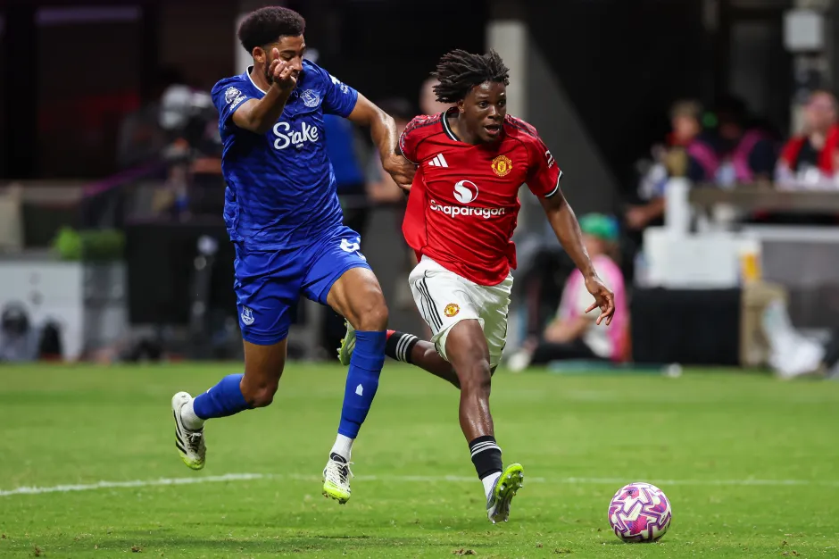 Zz, 门德斯相比, 青训