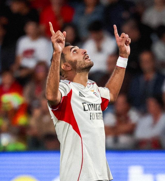 张开双臂, 施压, https