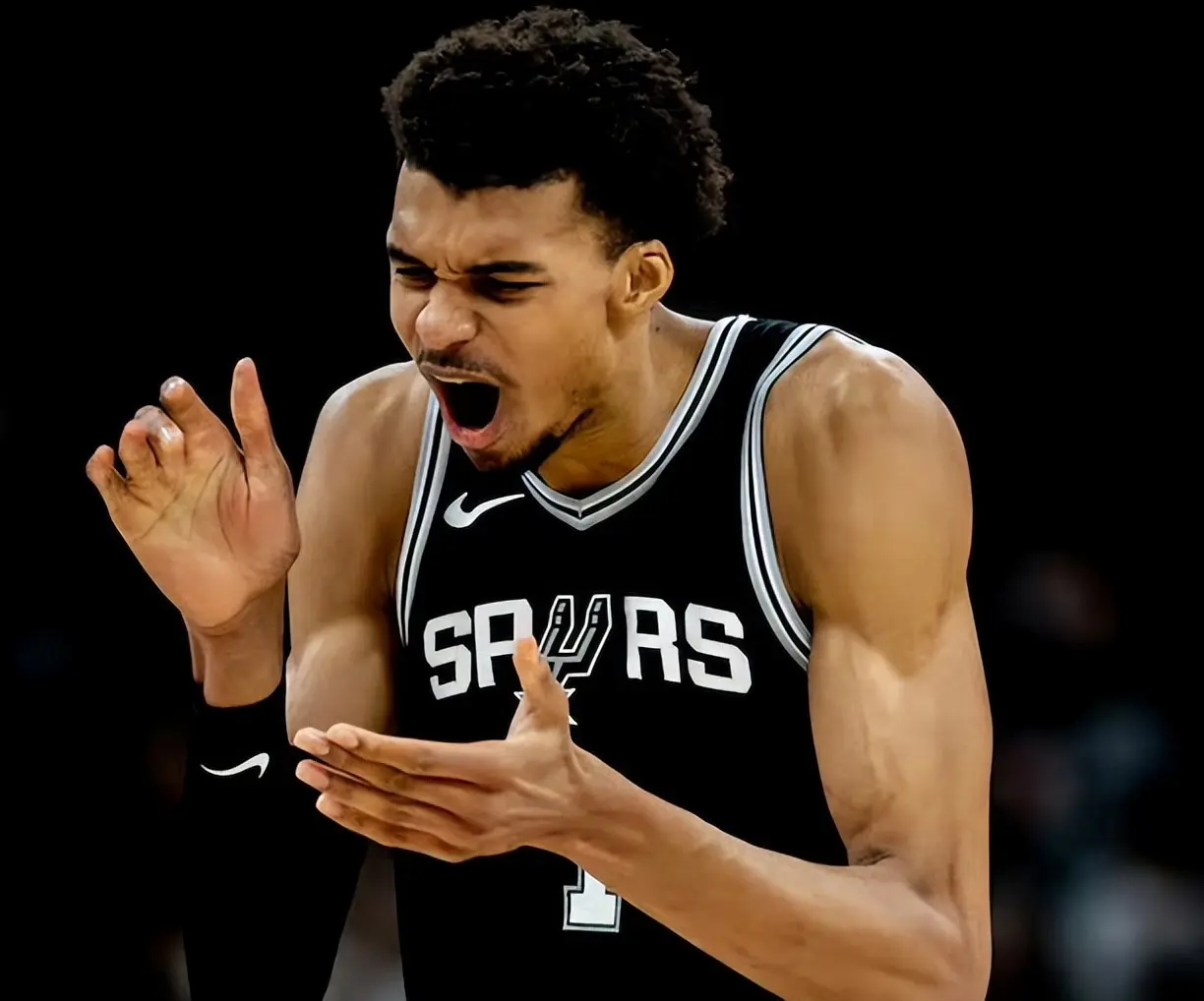 亚马时坦言, 身材看上去