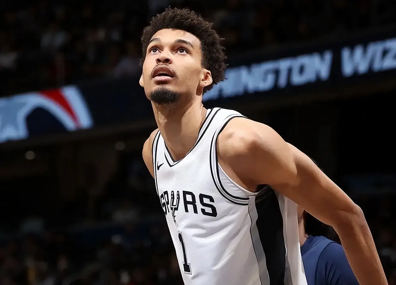 体重达到, 在谈到文班, 位身高达到